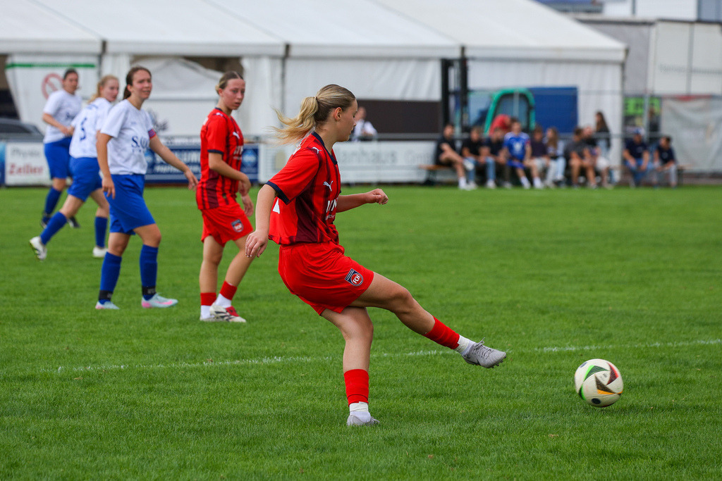 20250727_AHP-FCH_075 | Fotopresso – Sportfotografie in Heidenheim & Umgebung. Professionelle Sportfotografie für unvergessliche Momente. Dynamische Action-Shots, emotionale Szenen & hochwertige Bilder. - Realisiert mit Pictrs.com