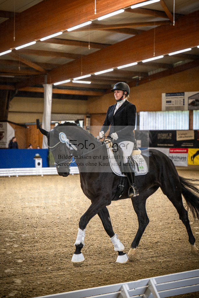 DOS_0116 | Entdecke hochwertige Reitturnierfotos von Foto Oger. Professionell, emotional und authentisch – jetzt Lieblingsmomente im Shop bestellen.Deutschlandweite Turnierfotografie. - Realisiert mit Pictrs.com