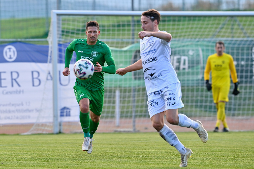 SC Landskron vs. FC Lendorf 12.11.2022 | #19 Philipp Ronacher, #27 Felix Helmut Hutter