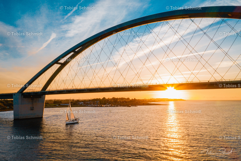 Fehmarn_DJI_0065-Verbessert | Fotoprodukte, Kalender und Wanddeko direkt vom Fotografen auf Fehmarn. Ob Wandbild auf Alu-Dibond, hinter Acrylglas oder auf Leinwand – hier können Sie Ihr Lieblingsbild kaufen. - Realisiert mit Pictrs.com