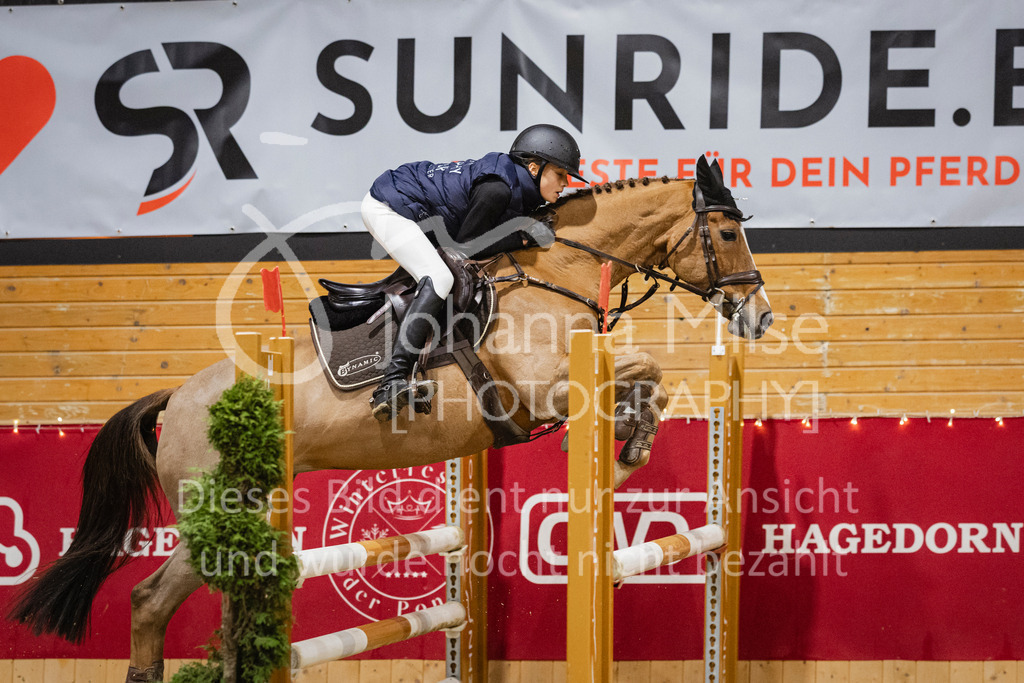 231118_PonyTrophy-232 | Deine schönsten Turniermomente als professionelle Fotos! Entdecke hochwertige Pferdesport-Fotografie im Online-Shop. Jetzt Fotos finden & bestellen!