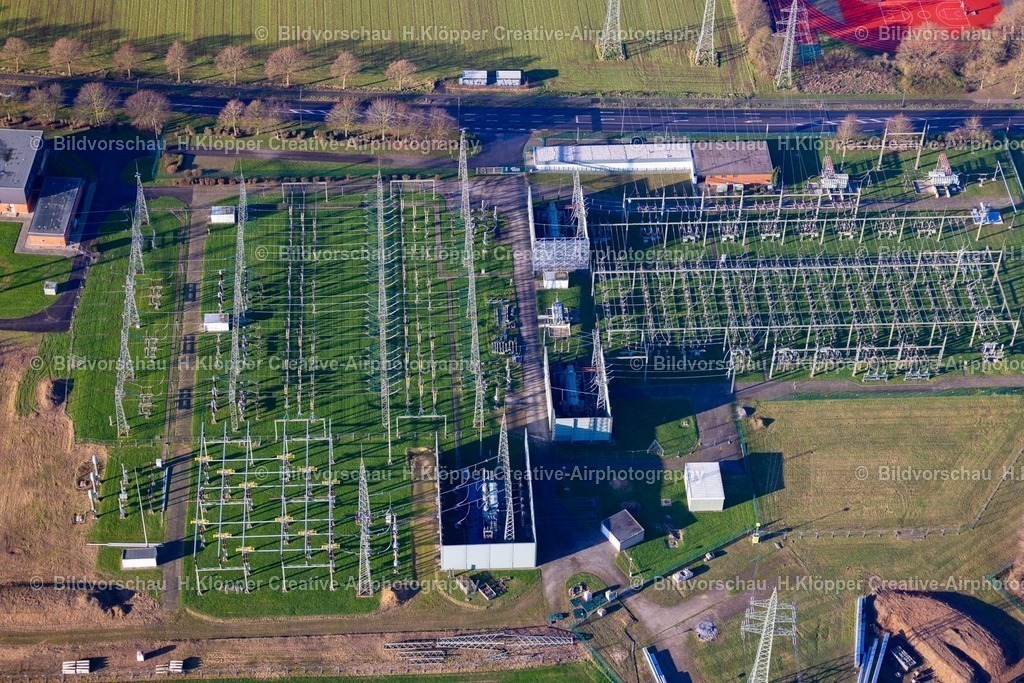 Luftbild Viersen-8573 | Luftbildfotografie Gelände des Umspannwerkes zur Spannungs- Wandlung und elektrischen Strom- Versorgung " Umspannanlage in Dülken " an der Waldnieler Straße in Viersen i - Realisiert mit Pictrs.com