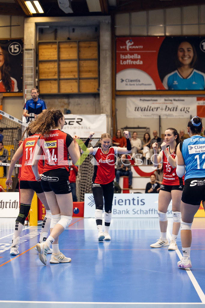 Volleyball I Frauen I Saison 2025-2026 I Volleyball NLA | Women I Round 14 I VC Kanti Schaffhausen - NLZ Volleyball Academy Zürich I 16.01.2026 | VC Kanti Schaffhausen - Jubel - Realisiert mit Pictrs.com