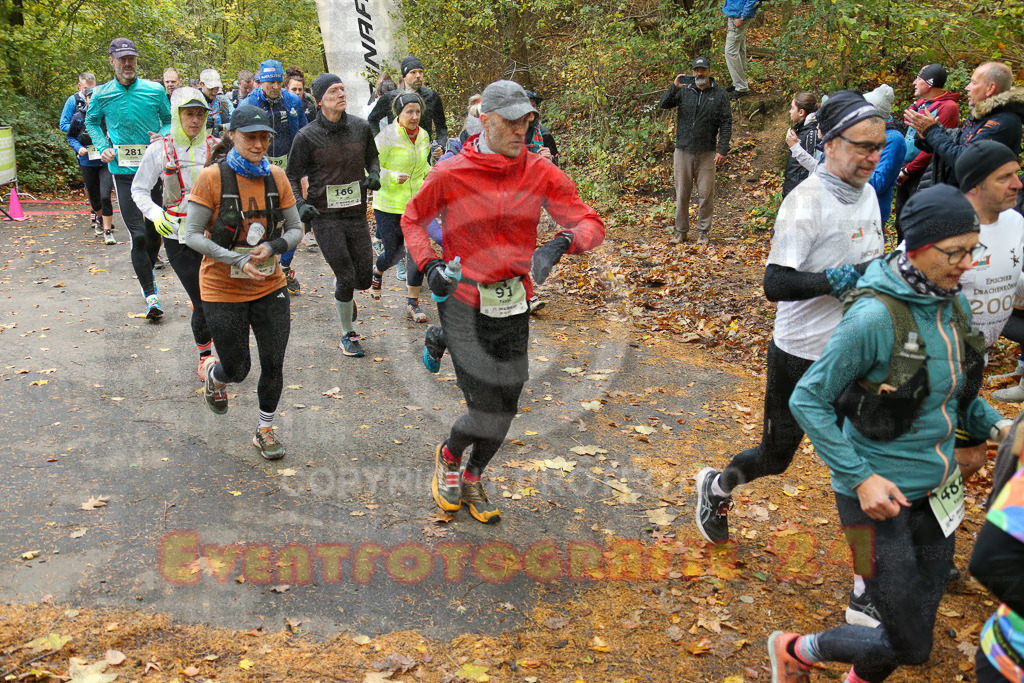 251026_1002_EX1_9696 | Sportfotografie im Rhein-Sieg Kreis, Köln, Bonn, NRW, Rheinland Pfalz, Hessen, etc. Unser Tätigkeitsfeld umfasst den Laufsport vom Volkslauf über den Marathon, Duathlon, Triathon bis zum Ultralauf wie Kölnpfad Ultra oder Schindertrail.
