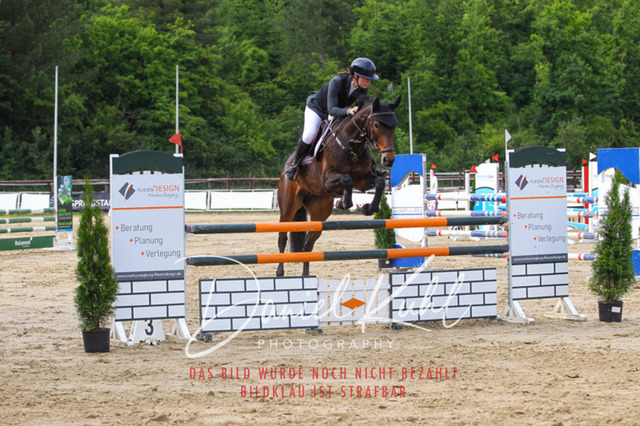 DKP42105 | Turniersportfotografie; Pferdefotografie; Dressurfotografie
