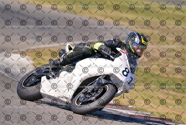 26bt05-0184 | markuskiefer.com - Realisiert mit Pictrs.com