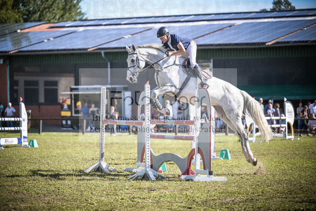 DOS_0696 | Entdecke hochwertige Reitturnierfotos von Foto Oger. Professionell, emotional und authentisch – jetzt Lieblingsmomente im Shop bestellen.Deutschlandweite Turnierfotografie. - Realisiert mit Pictrs.com