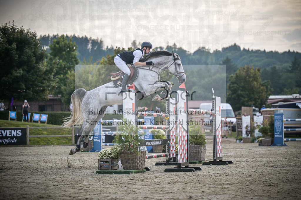 DOS_3463 | Entdecke hochwertige Reitturnierfotos von Foto Oger. Professionell, emotional und authentisch – jetzt Lieblingsmomente im Shop bestellen.Deutschlandweite Turnierfotografie. - Realisiert mit Pictrs.com