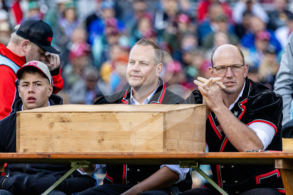 ESAF2025_05Gang_5946 | Die Schwinger des Schwyzer Kantonalen Schwingerverbandes: Fotos, die Dynamik und Leidenschaft festhalten, sowie emotionale Momente aus dem traditionellen Schwingsport zeigen. - Realisiert mit Pictrs.com