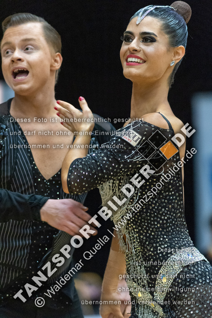 20230115-02445 | Hier finden Sie Tanz Bilder vom Latein und Standard Formationen tanzen. Sportbilder vom Tanzsport. Schöne Fotos und von Weltmeisterschaft, Europameisterschaft, Bundesliga, Regionalliga, Oberliga und Landesliga sowie von GOC Stuttgart, DanceComp, WM Bremen