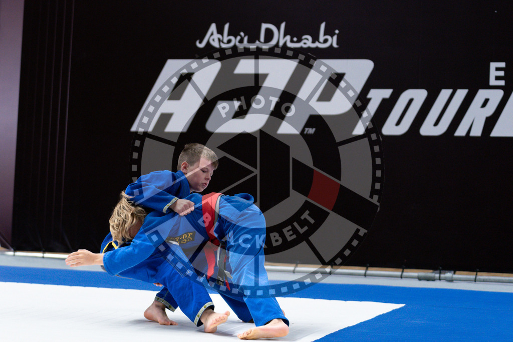 20241012PBB0232 | Athletes compete during the AJP Tour Europe Continental Jiu-Jitsu Youth Championship on October 12, 2024, in Almere near Amsterdam, Netherlands. © Chiara Dazi / photoblackbelt