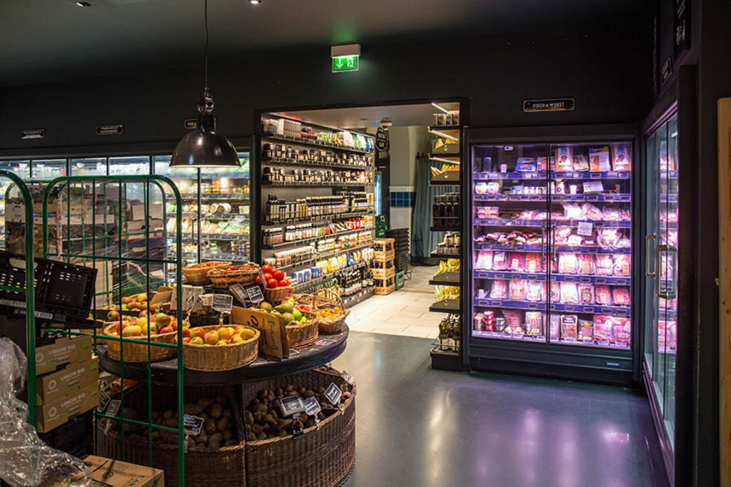Macis Leipzig - Restaurant und Biomarkt | Entdecke über 20 Kategorien Leipzig-Motive: Foto-Downloads, hochwertige Poster, Leinwand- & Fine-Art-Prints. Jetzt Lieblingsfoto im Bildlexikon Leipzig Shop bestellen!