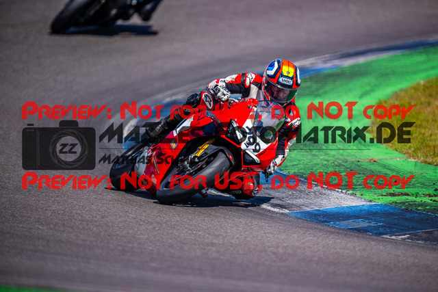 MaZZes_FotoMatrix_240520_6007705_5151 | ROT