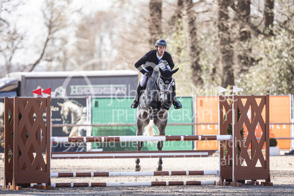 250408_Mühlen_SprPf-A2-302 | Deine schönsten Turniermomente als professionelle Fotos! Entdecke hochwertige Pferdesport-Fotografie im Online-Shop. Jetzt Fotos finden & bestellen!