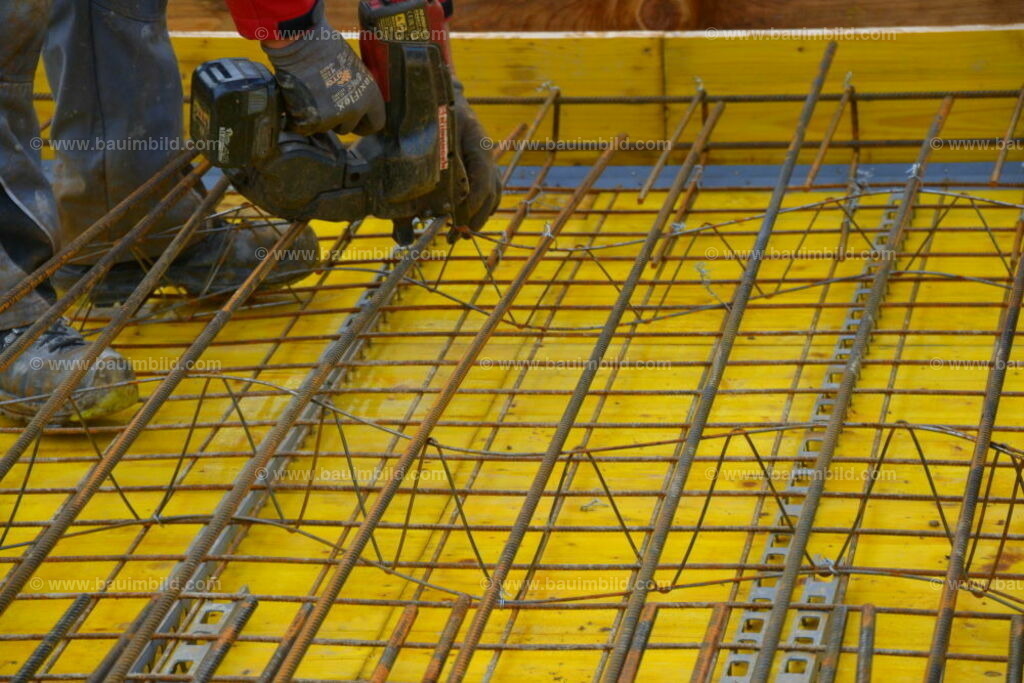 bib-lg04-betonarbeiten-decken-0656 | Nach LV-Leistungsgruppen sortierte Detailfotos über den Bau eines Hauses. Alle Hausbau-Bilder direkt vom Urheber und Autor der Website Haus-Selber-Bauen.com