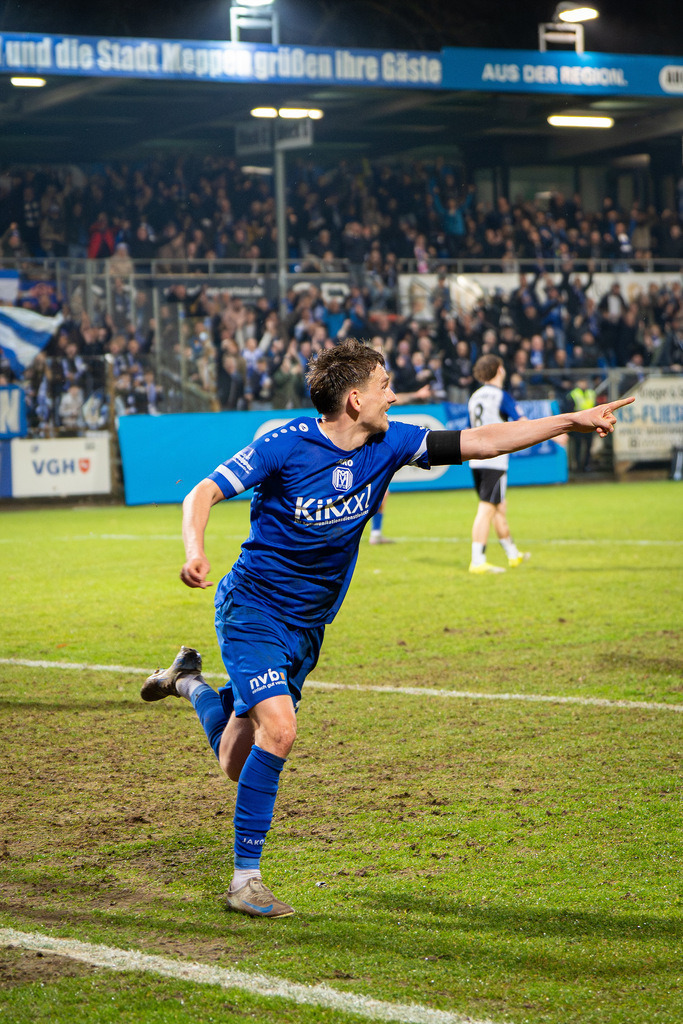 Fußball I Herren I Saison 2025-2026 I Regionalliga Nord I 24. Spieltag I SV Meppen - Hamburger SV II I 1347 | Thorben Deters (14, SV Meppen) Jubel, Emotionen, Tor, Freude - Realisiert mit Pictrs.com