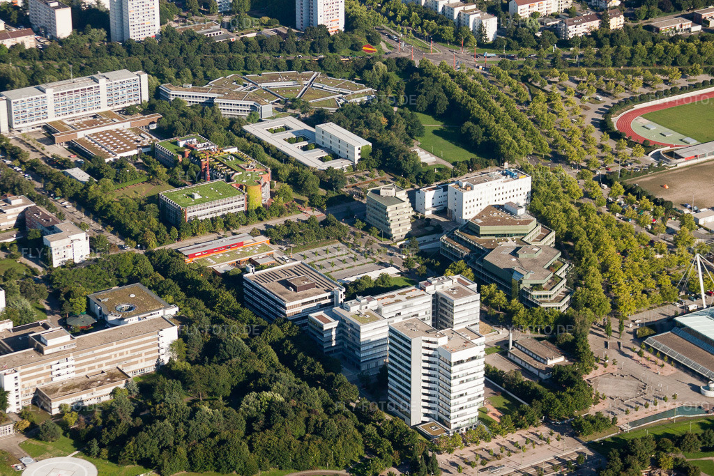 Luftbild: an der Europahalle im Ortsteil Südweststadt in Karlsruhe im Bundesland Baden-Württemberg in Deutschland. Foto: IMG_32251.jpg vom 21.08.2010 durch Werner Riehm/FLY-FOTO.de
