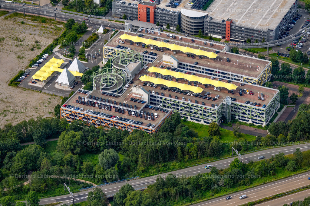 4049667 | Parkhäuser am Flughafen, Düsseldorf