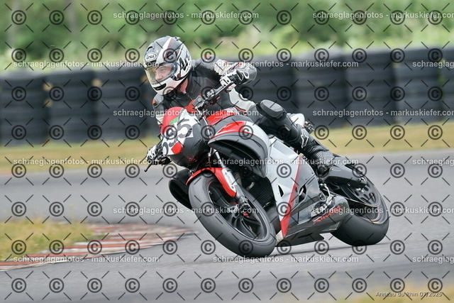 25bt05-1625 | markuskiefer.com - Realisiert mit Pictrs.com