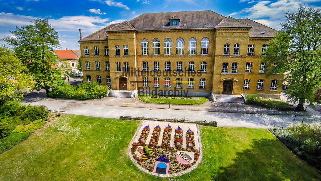 Luftbild Zerbst Gymnasium Francisceum-0090826 | Gymnasium Zerbst Francisceum mit KI Denkmal - Realisiert mit Pictrs.com