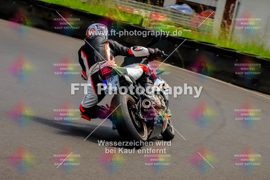 VBK-8008 | Hier findet Ihr Bilder von Touristenfahrten auf der Nürburgring Nordschleife oder von anderen Veranstaltungen die ich besucht habe. Viel Spass beim Durch Schauen 