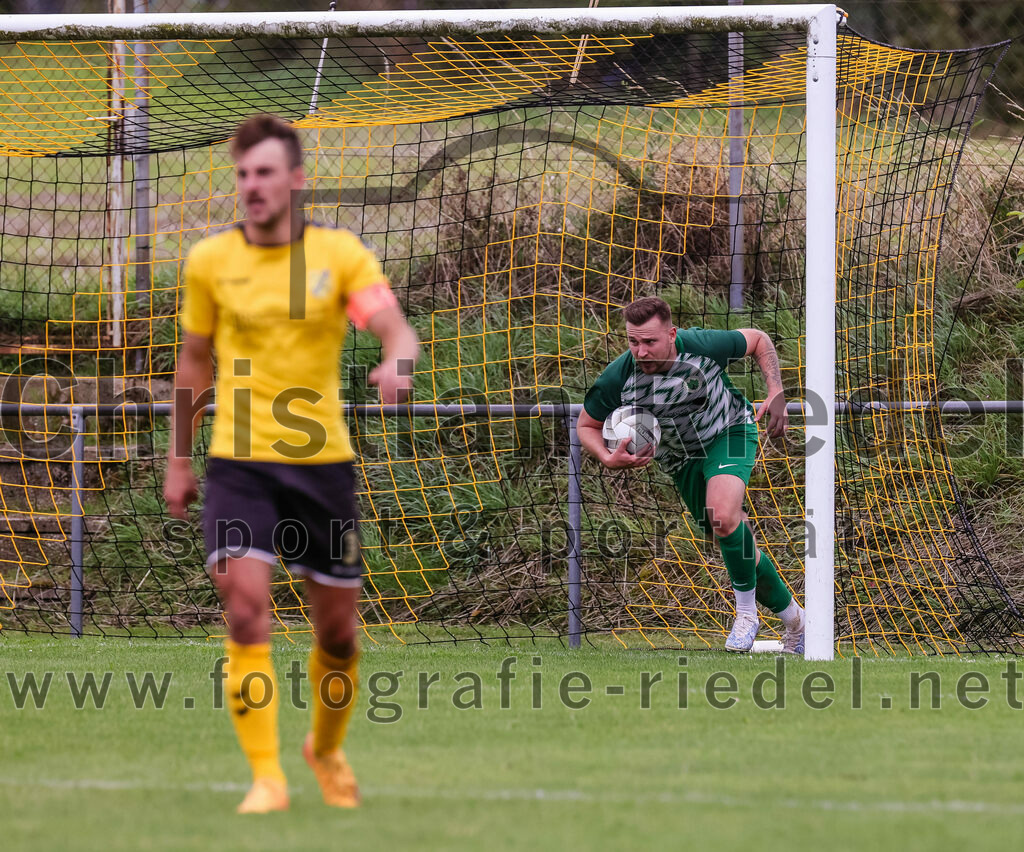 2023-08-06_104_SC_Kirchasch_gegen_SV_Eichenried | Bockhorn, Deutschland, 06.08.2023:
Fußball, Kreisliga 2023 / 2024, 2. Spieltag, SC Kirchasch gegen SV Eichenried, Endergebnis: 3:1

Maximilian Finke (SV Eichenried, #11)

Foto: Christian Riedel / fotografie-riedel.net