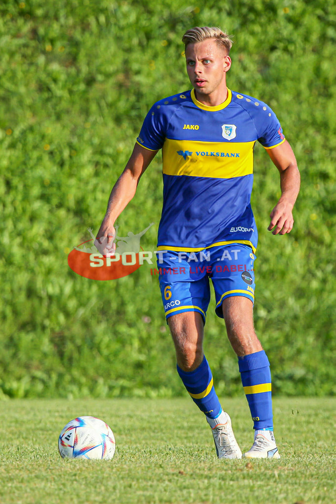 SK Maria Saal - DSG Ferlach 2-3, Unterliga Ost | Vernes Durmisevic (DSG Ferlach #6) SK Maria Saal - DSG Ferlach 2-3 am 22.08.2023 in Maria Saal
(Sportplatz), Austria, (Photo by Ernst Krawagner sport-fan.at) - Realisiert mit Pictrs.com