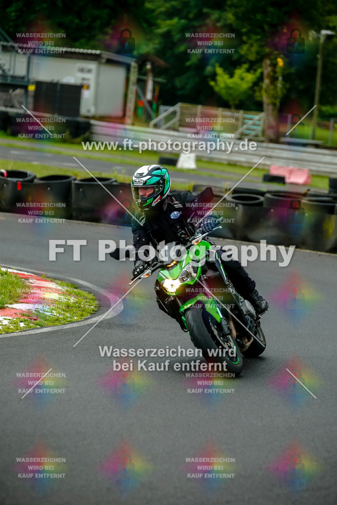 VBK-3964 | Hier findet Ihr Bilder von Touristenfahrten auf der Nürburgring Nordschleife oder von anderen Veranstaltungen die ich besucht habe. Viel Spass beim Durch Schauen 