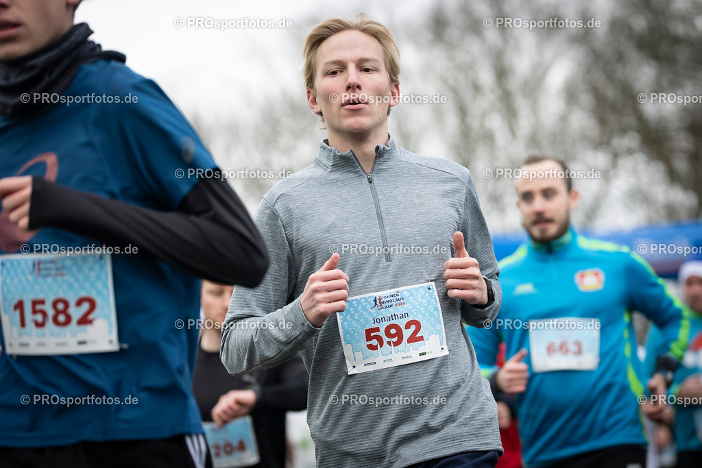 Bonner Nikolauslauf in Bonn, 08.12.2024 | Impressionen vom Bonner Nikolauslauf am 08.12.2024 in Bonn (Freizeitpark Rheinaue). Foto: BEAUTIFUL SPORTS/Axel Kohring