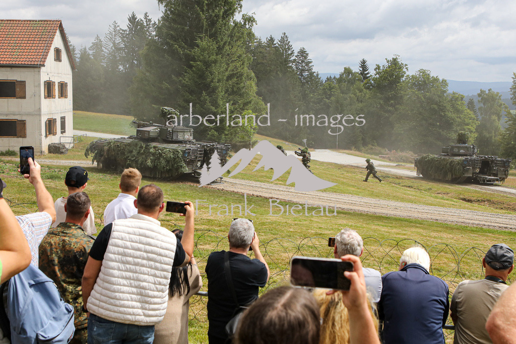 OE7A0762 | Dynamische Gefechtsübung auf dem Gelände der Bayerwaldkaserne