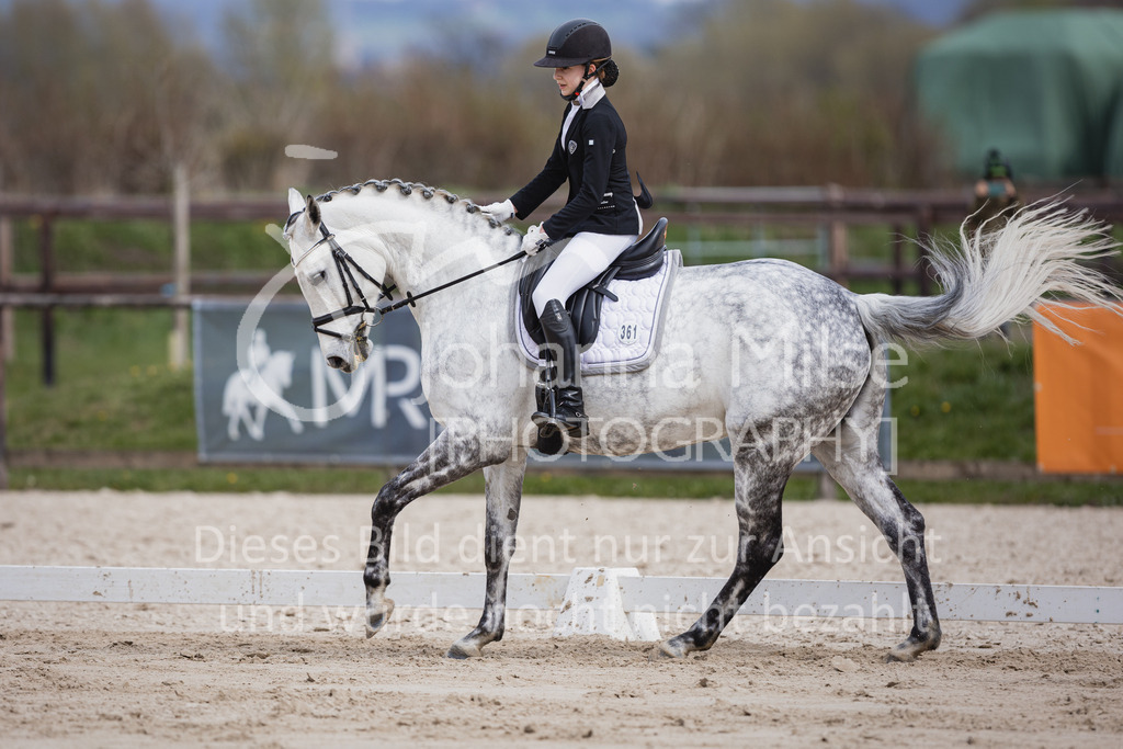 230410_Frühlingsfest_A-Dressur-431 | Deine schönsten Turniermomente als professionelle Fotos! Entdecke hochwertige Pferdesport-Fotografie im Online-Shop. Jetzt Fotos finden & bestellen!