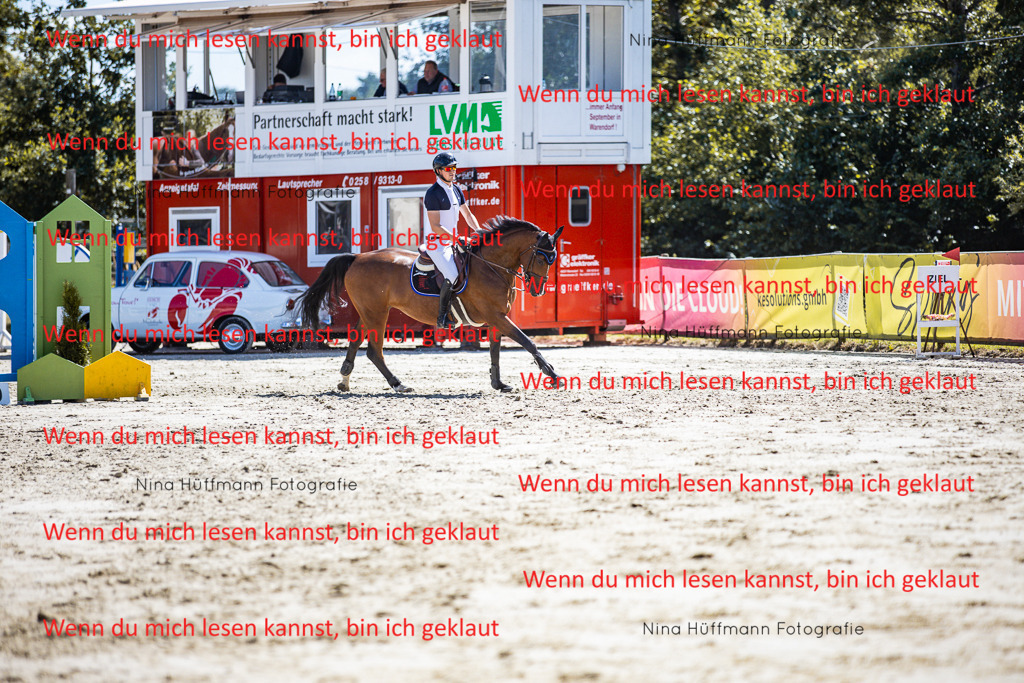 BK1A5324 | Turnierbilder Turnierfotos Nina Hüffmann Turnierfotografie Pferdefotografie Tierzeichnung Haustierzeichnung Pferdezeichnung Hundezeichnung Videograf  - Realisiert mit Pictrs.com