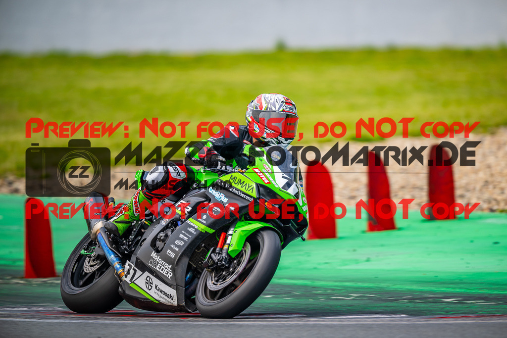 MaZZes_FotoMatrix_240601_6007705_9640 | STK