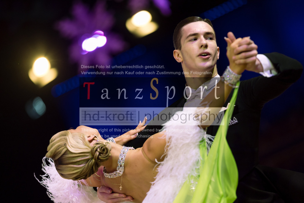 20241215_WDSF_Int_Open_Std-Riga-9290 | Tanzsportbilder, Standardtanz, Lateintanz, WDSF, DTV, LTVB, dancecomp, goc, hessen tanzt, blaues band der spree, walzer, tango, wiener walzer, slowfox, quickstepp, samba, rumba, cha-cha-cha, paso doble. jive, hd-kroft photography, turniertanzsport