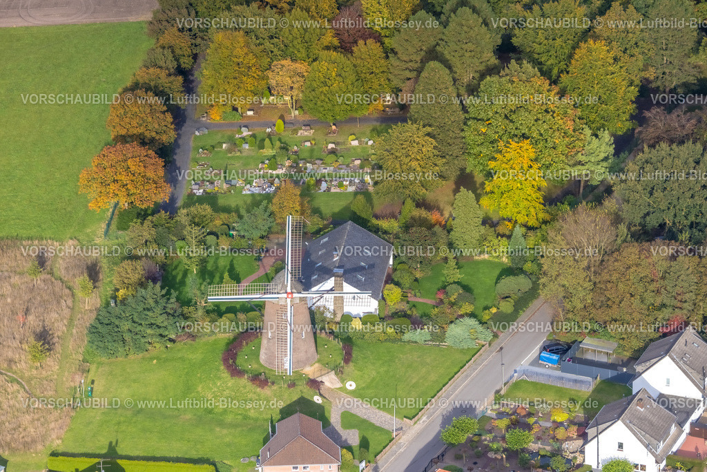 Emmerich241010702 | Luftbild, Gerritzens Mühle Holländer-Windmühle mit Segkgelgatterflügeln, Friedhof Elten, Elten, Emmerich am Rhein, Niederrhein, Nordrhein-Westfalen, Deutschland