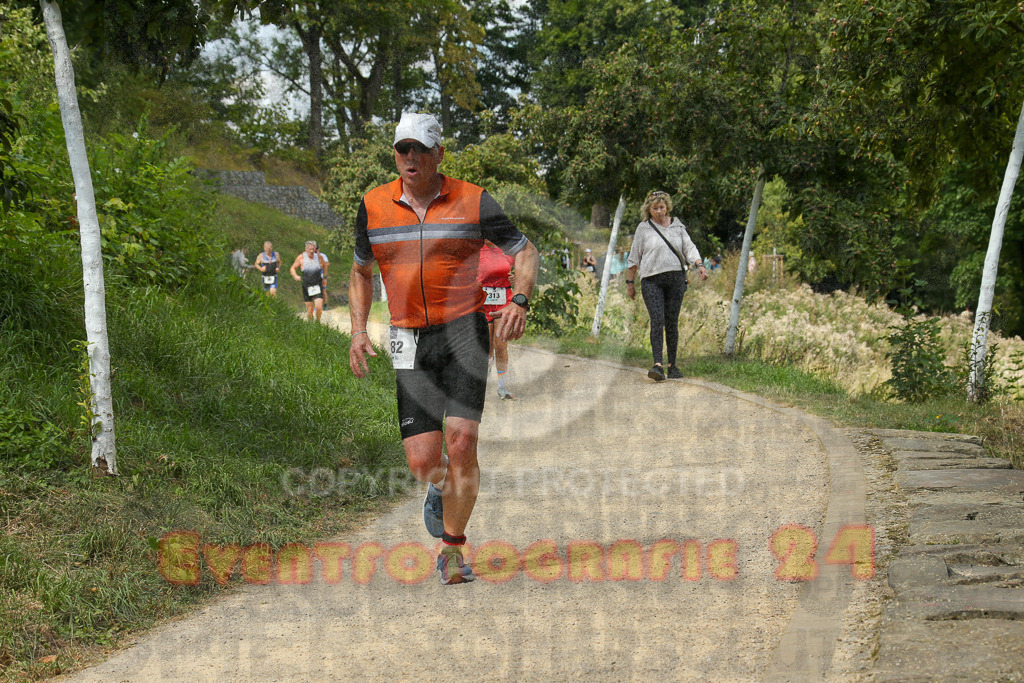 250824_1342_EX1_3353 | Sportfotografie im Rhein-Sieg Kreis, Köln, Bonn, NRW, Rheinland Pfalz, Hessen, etc. Unser Tätigkeitsfeld umfasst den Laufsport vom Volkslauf über den Marathon, Duathlon, Triathon bis zum Ultralauf wie Kölnpfad Ultra oder Schindertrail.