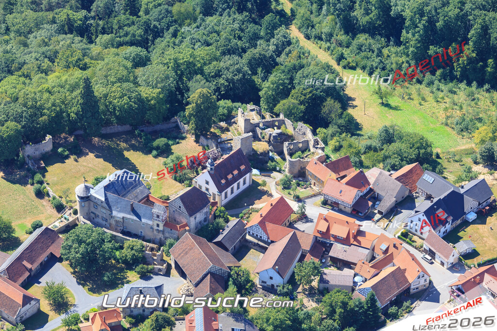 Luftbild von Kirche Pfarrweisach - Luftaufnahme wurde 2015 von https://frankenair.de mittels Flugzeug (keine Drohne) erstellt - die Geschenkidee