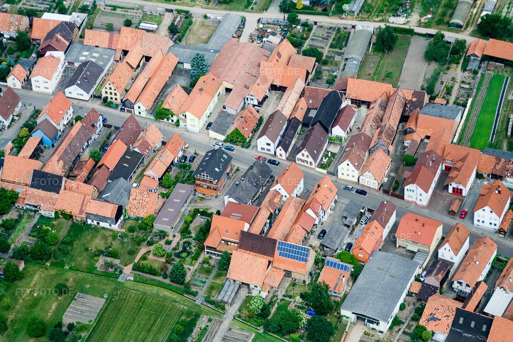 Luftbild: Hauptstr in Erlenbach bei Kandel im Bundesland Rheinland-Pfalz in Deutschland. Foto: IMG_11001.jpg vom 24.05.2008 durch Werner Riehm/FLY-FOTO.de