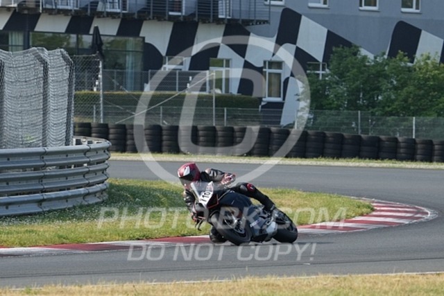 2024_05_19_PBK_43315 | Sportfotografie; SlowMotion; Video; Rennstrecke; Hafeneger; Speer; Racing; RSE; BMW; CBO; Trackday; Motorsportarena; Hockenheimring; Brno; Most; Barcelona; Valencia