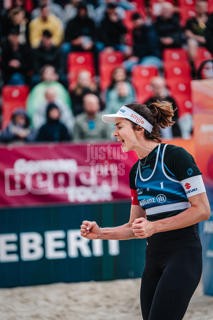 Beachvolleyball | Frauen | German Beach Tour 2024 | Tourstop Bremen | 08.06.2024 | Lena Plesiutschnig (AUT) jubelt
