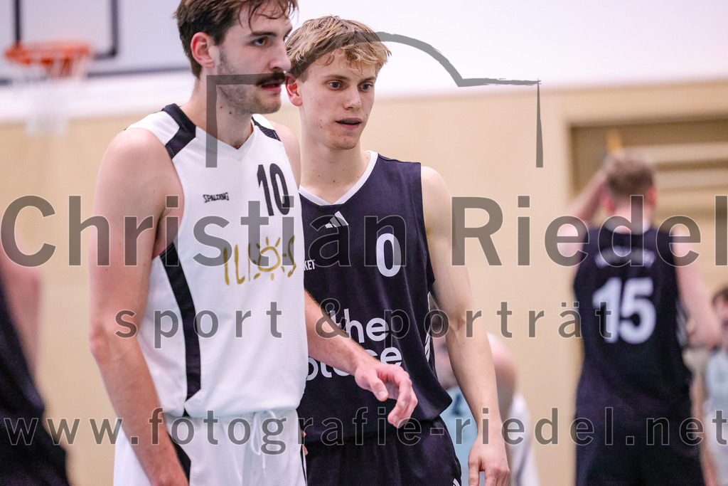 2026-01-31_061_TSV_Vaterstetten_gegen_TS_Herzogenaurach | Vaterstetten, Deutschland, 31.01.2026:Basketball, 2. Regionalliga Süd 2025 / 2026, 14. Spieltag, TSV Vaterstetten gegen TS Herzogenaurach, Endergebnis: 71:70Finn Liebig (TSV Vaterstetten, #10)Foto: Christian Riedel / fotografie-riedel.net