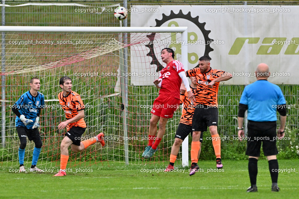 SV Viktoria Viktring vs. FC Mondi Frantschach | #1 Lukas Knapp FC Frantschach, #7 Adam Uspanov FC Frantschach, #10 Raphael Kassler SV Viktoria Viktring, #11 Markus Schmerlaib FC Frantschach, SV Viktoria Viktring vs. FC Mondi Frantschach, SV Viktoria Viktring vs. FC Mondi Frantschach am 02.08.2025 in Klagenfurt (Sportplatz Viktrink), Austria, (Photo by Bernd Stefan)