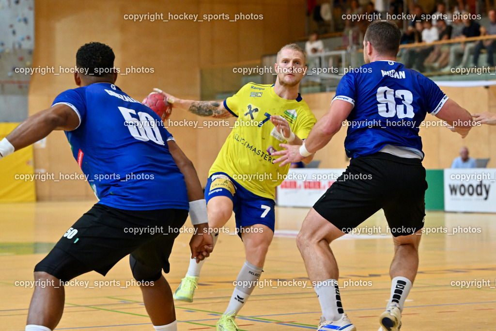 SC Ferlach vs. UHC Hollabrunn | #50 GONZALEZ-MARTINEZ Adonis, #7 RADJENOVIC Rade UHC Hollabrunn, #93 Nosan Blaz SC Ferlach, SC Ferlach vs. UHC Hollabrunn, SC Ferlach vs. UHC Hollabrunn am 20.09.2025 in Ferlach (Ballspielhalle Ferlach), Austria, (Photo by Bernd Stefan)
