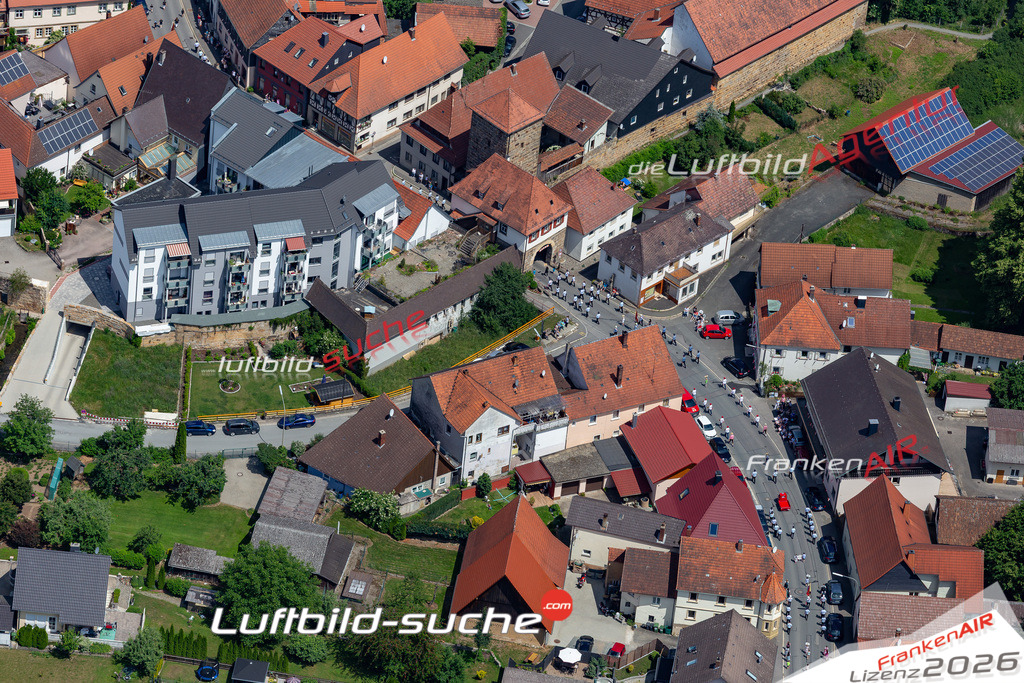 Das Luftbild der Stadt Weismain wurde 2018 vom Flugzeug heraus erstellt (keine Drohne) Aufnahmehöhe ca.400 Meter- hohe Auflösung für beste Druck-Qualität