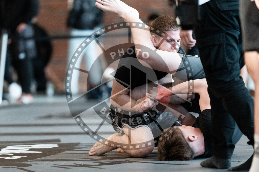 20251129PBB7498 | Fighters compete during the luta livre competition ILLCS XI winter edition on November 29, 2025 in Hannover, Germany.