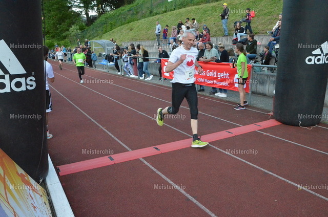 19-33-47_ | Meisterchip Fotoshop - Realisiert mit Pictrs.com