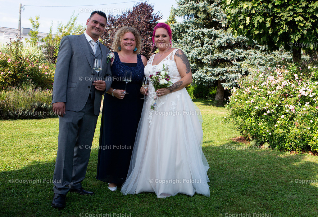 KERSTINFREDYHOCHZEIT_260822_164 | bilder, linz, photo, foto, fussball, sport, fotolui, bundesliga