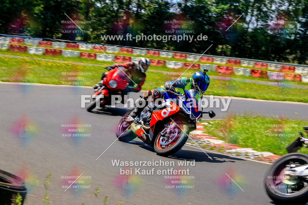 VBK-8025 | Hier findet Ihr Bilder von Touristenfahrten auf der Nürburgring Nordschleife oder von anderen Veranstaltungen die ich besucht habe. Viel Spass beim Durch Schauen 