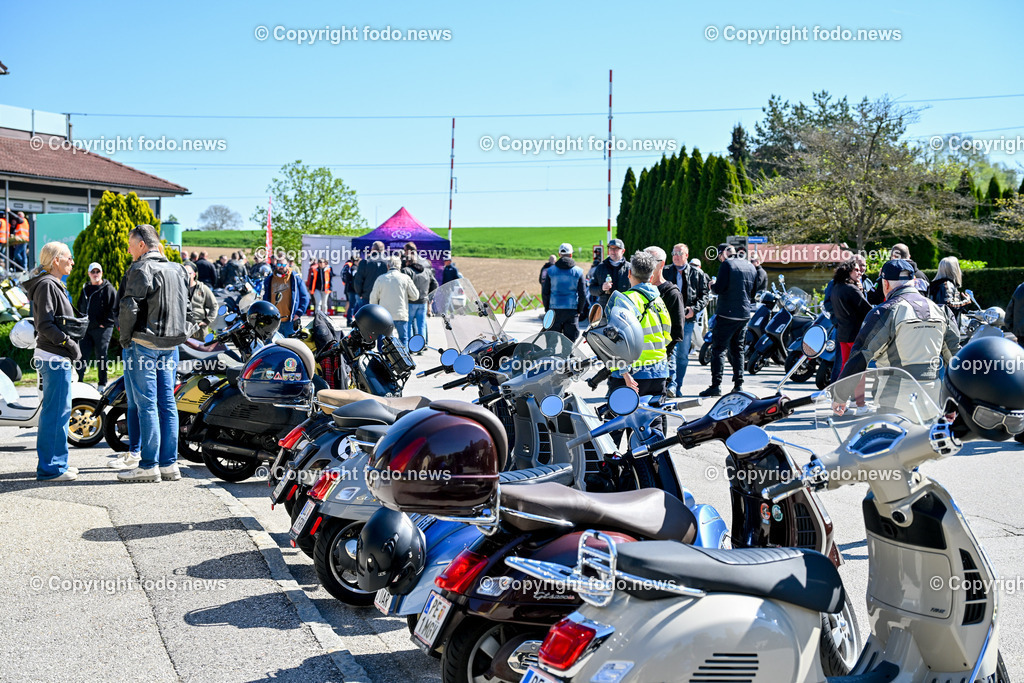 Lets Vespa togehter 2025_ Vespatreffen Neuhofen_ 27.04.2025-49 | 27.04.2025, Neuhofen, Kremsmuenster, AUT, Lets Vespa togehter 2025, Vespatreffen, im Bild Teilnehmer Vespatreffen, Motorsport Stadler©Copyright: Harald Dostal / fodo.media   Alle Bilder honorarfrei