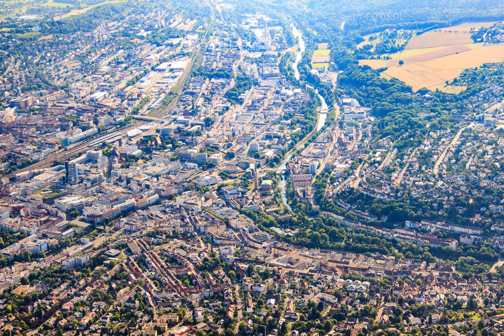 Luftbild: Stadtgarten an der Nagold im Ortsteil Südweststadt in Pforzheim im Bundesland Baden-Württemberg in Deutschland. Foto: IMG_69958.jpg vom 06.07.2014 durch Werner Riehm/FLY-FOTO.de